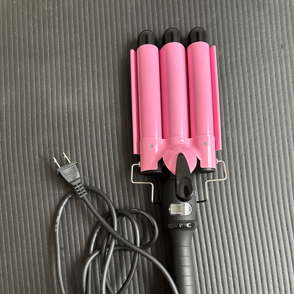 Pink Triple Barrel Hair Curler